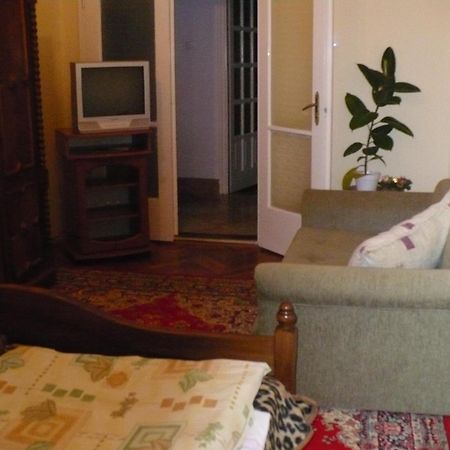 Kitty Apartman ميسكولك المظهر الخارجي الصورة