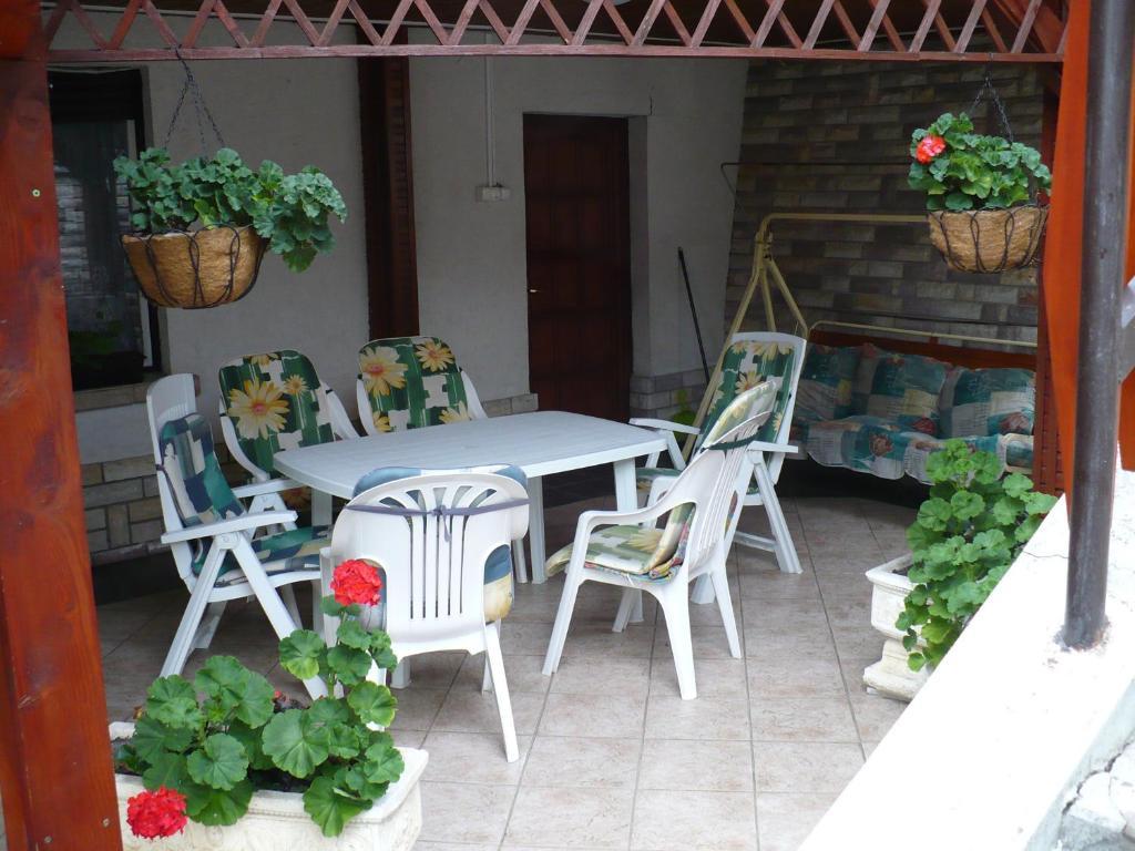 شقة Kitty Apartman ميسكولك الغرفة الصورة