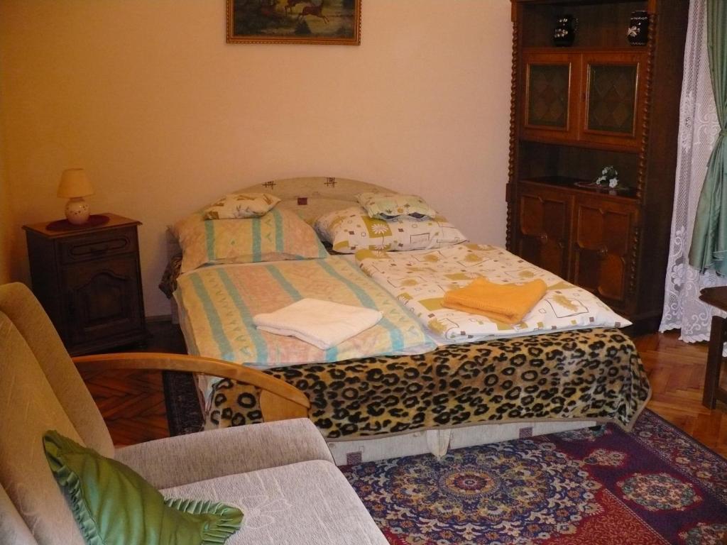 شقة Kitty Apartman ميسكولك الغرفة الصورة