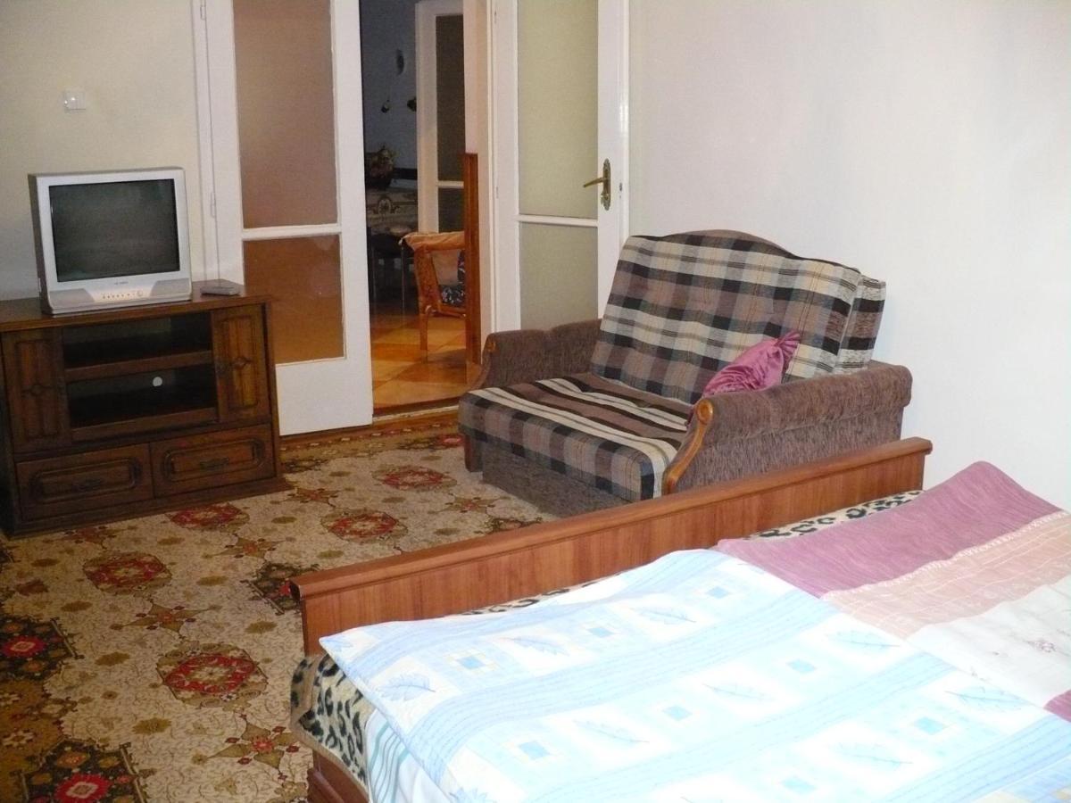 شقة Kitty Apartman ميسكولك المظهر الخارجي الصورة